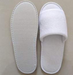Hotel slipper with open toe