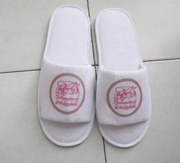 Open toe terry slipper with printed logo